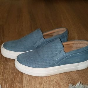 Steve Madden sneakers!!